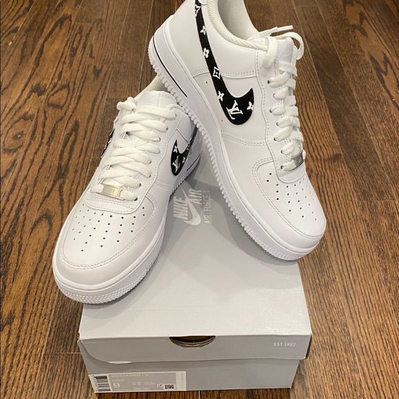 Custom AF1s kids - Picture 2 of 5